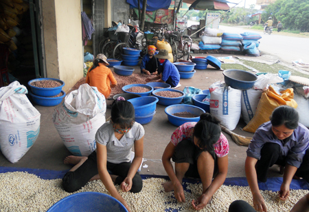 8 nhóm sản phẩm công nghiệp nông thôn tiêu biểu tỉnh Hưng Yên năm 2012